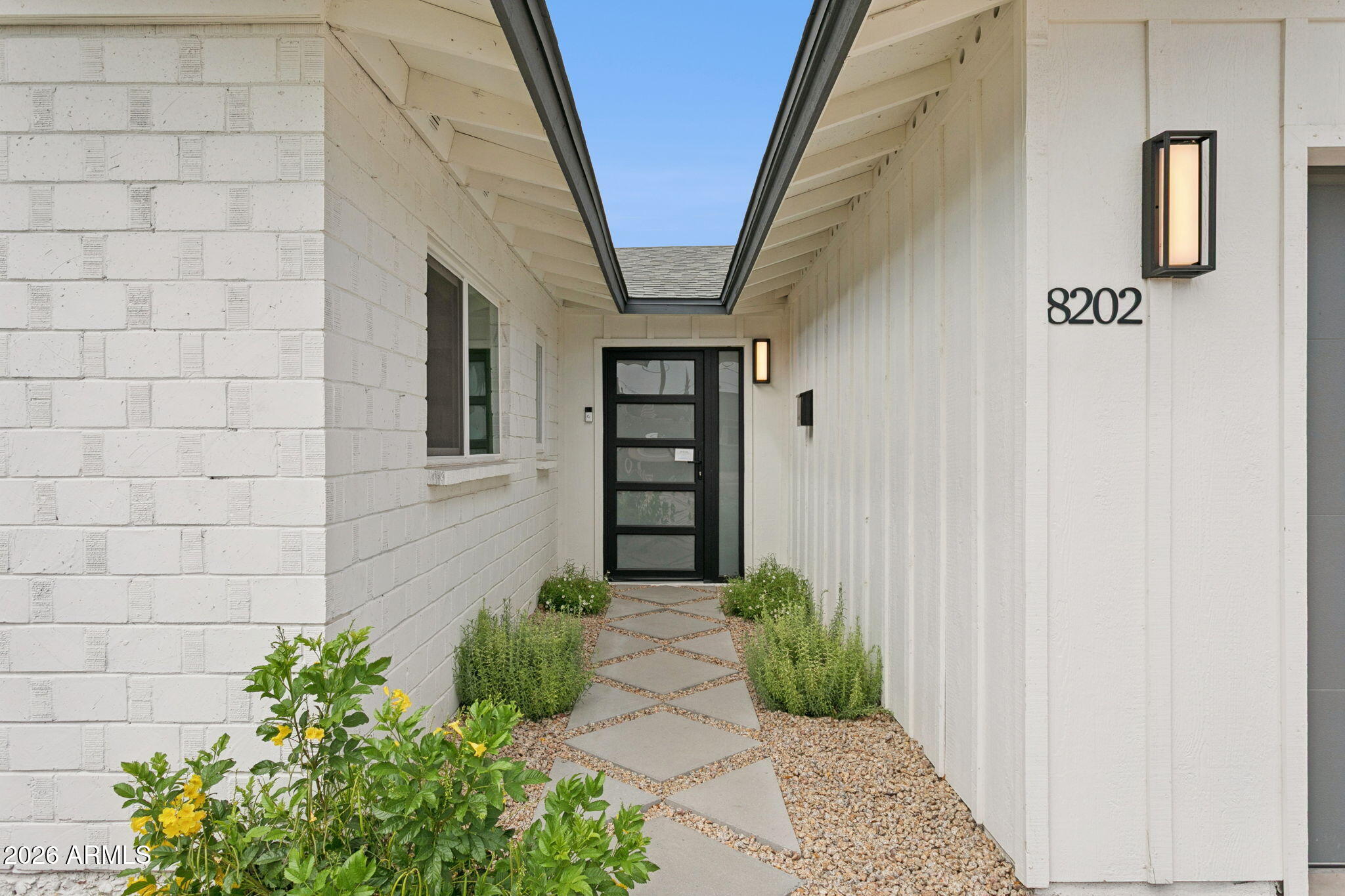 8202 E MACKENZIE Drive