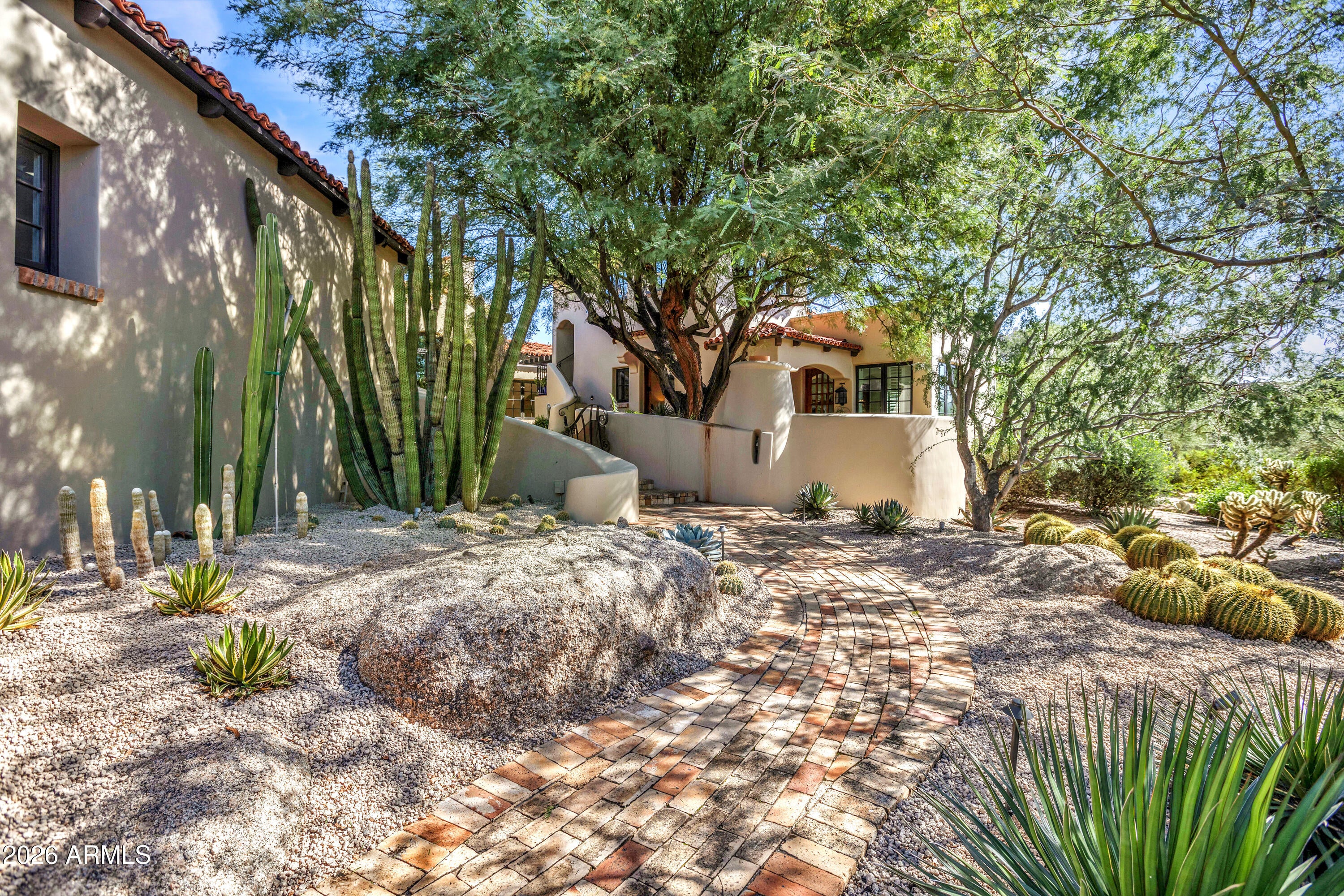 10040 E HAPPY VALLEY Road 682