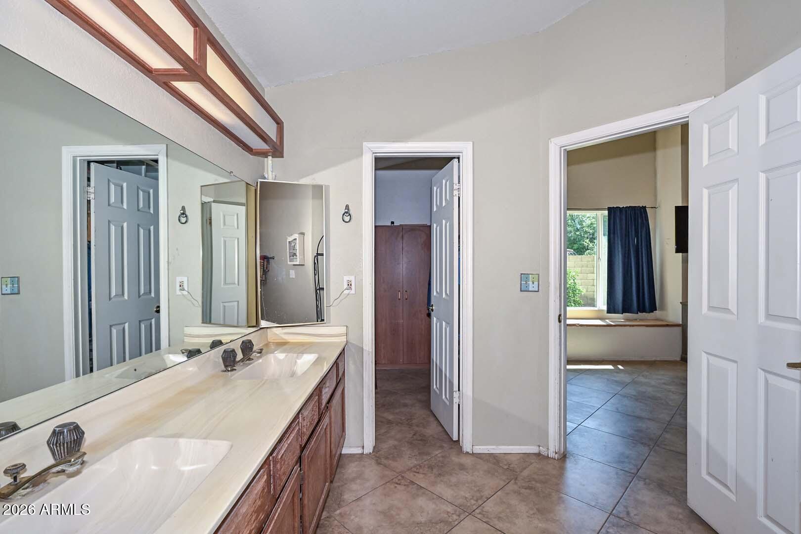 HICKORY SHADOWS UNIT 2 - Residential