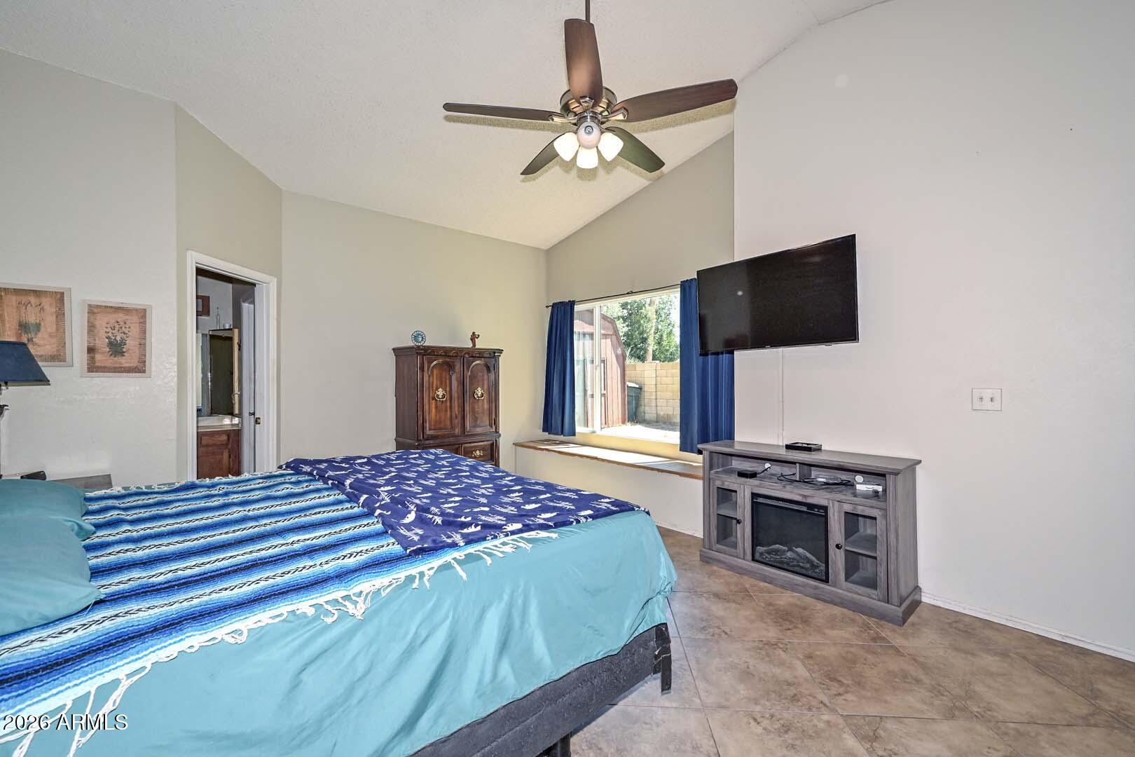 HICKORY SHADOWS UNIT 2 - Residential