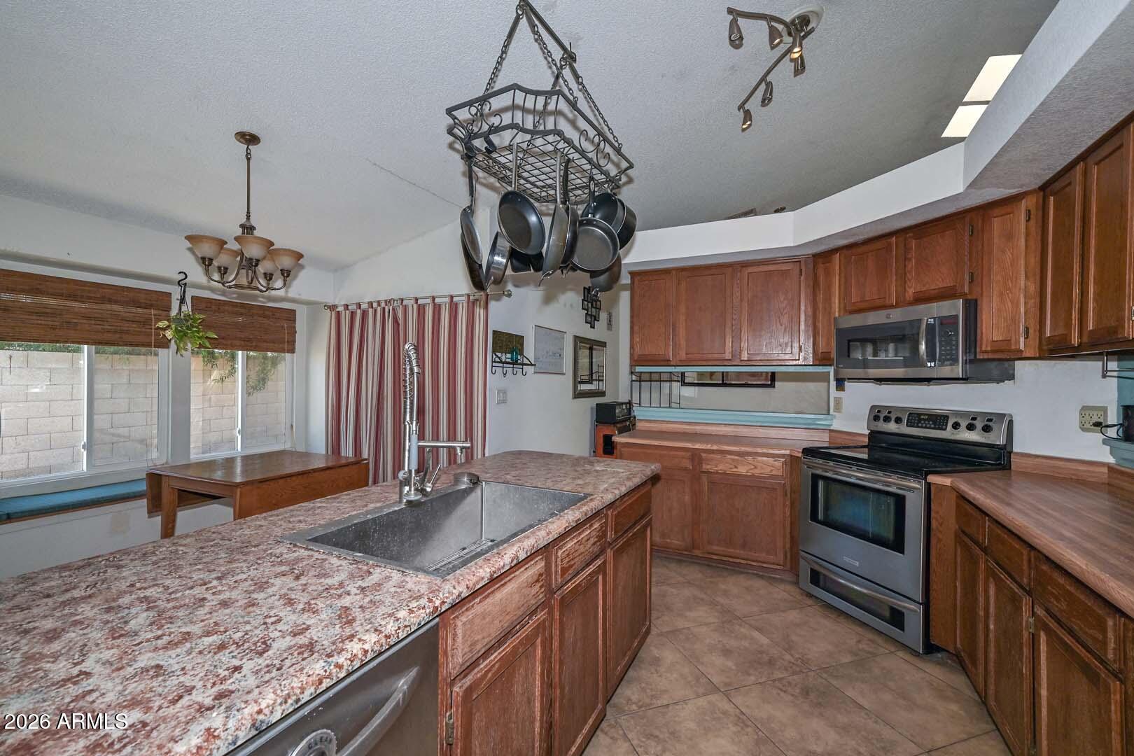 HICKORY SHADOWS UNIT 2 - Residential