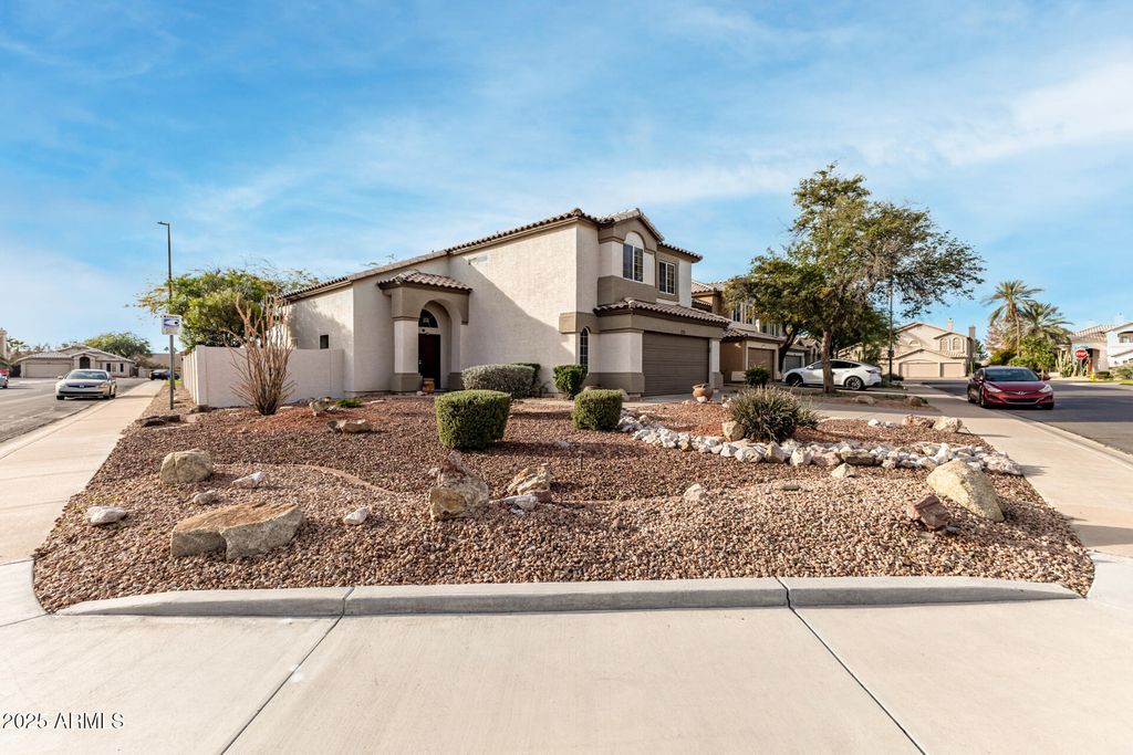 Photo of 1711 W Harvard Avenue, Gilbert, AZ 85233 (MLS # 6960750)
