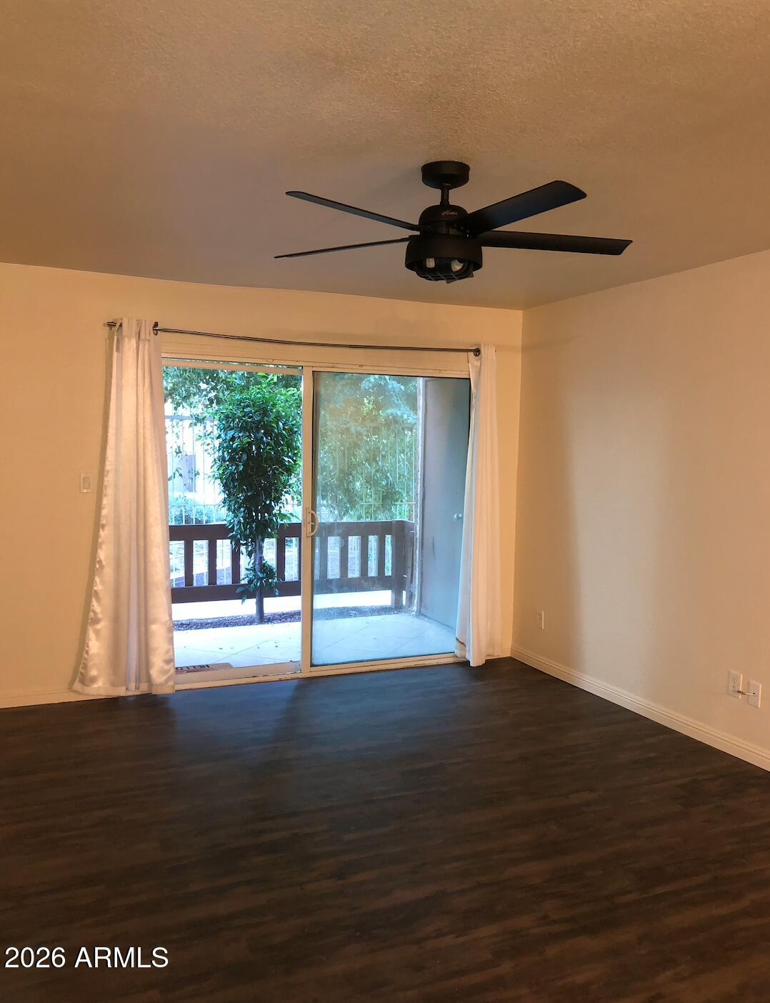 2121 W ROYAL PALM Road 1097