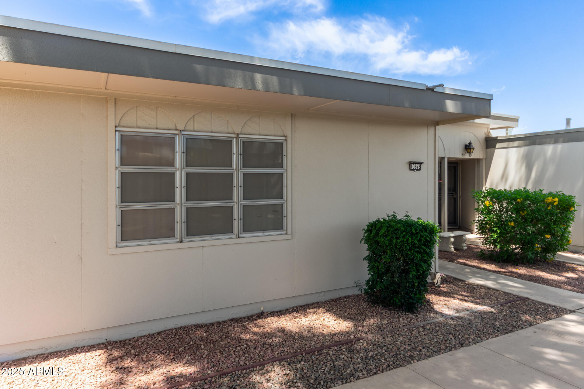 10878 W COGGINS Drive