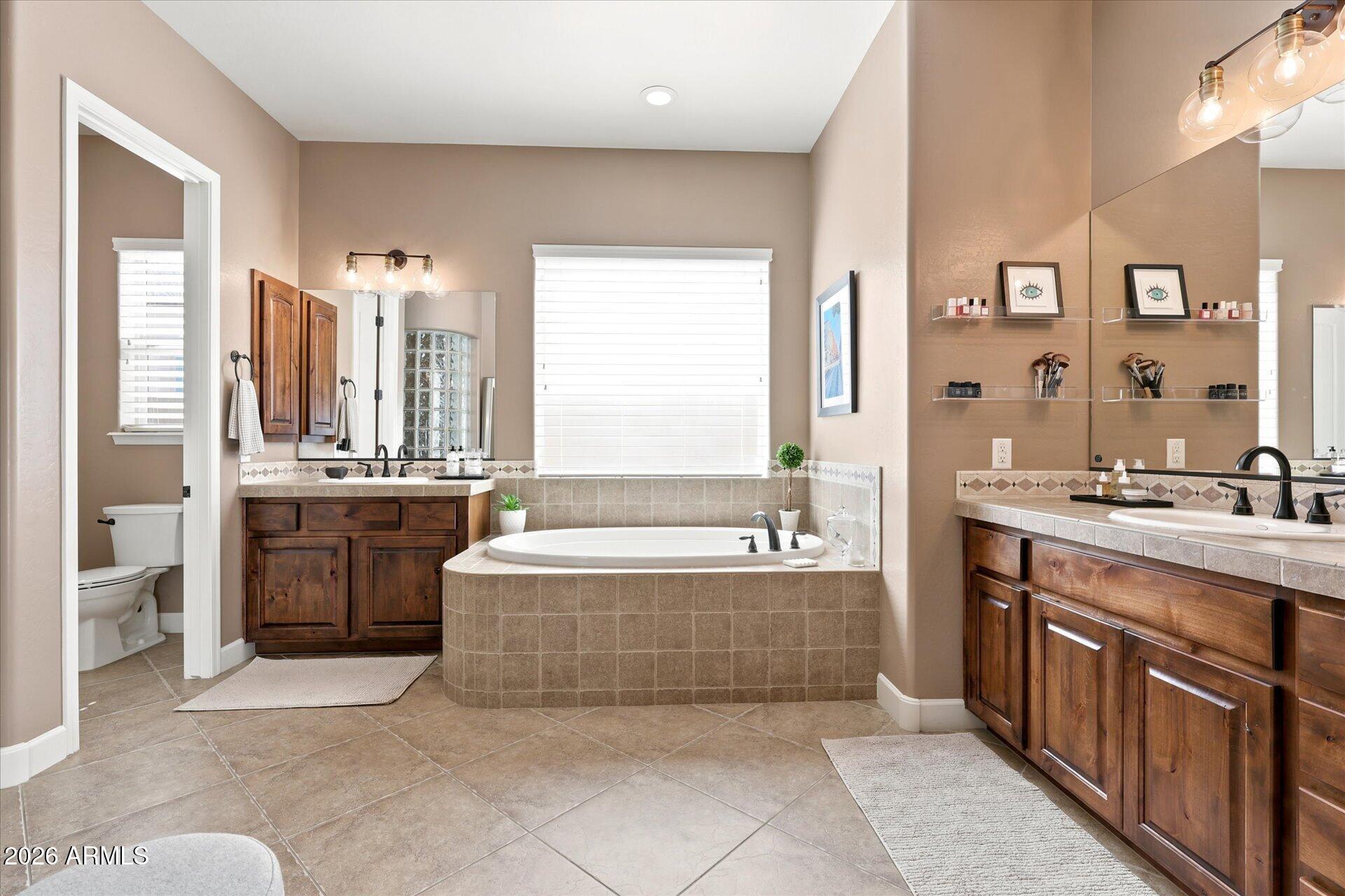 1629 W SLEEPY RANCH Road