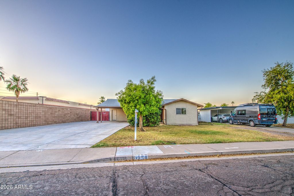 Photo of 1258 W Manhatton Drive, Tempe, AZ 85282 (MLS # 6997821)