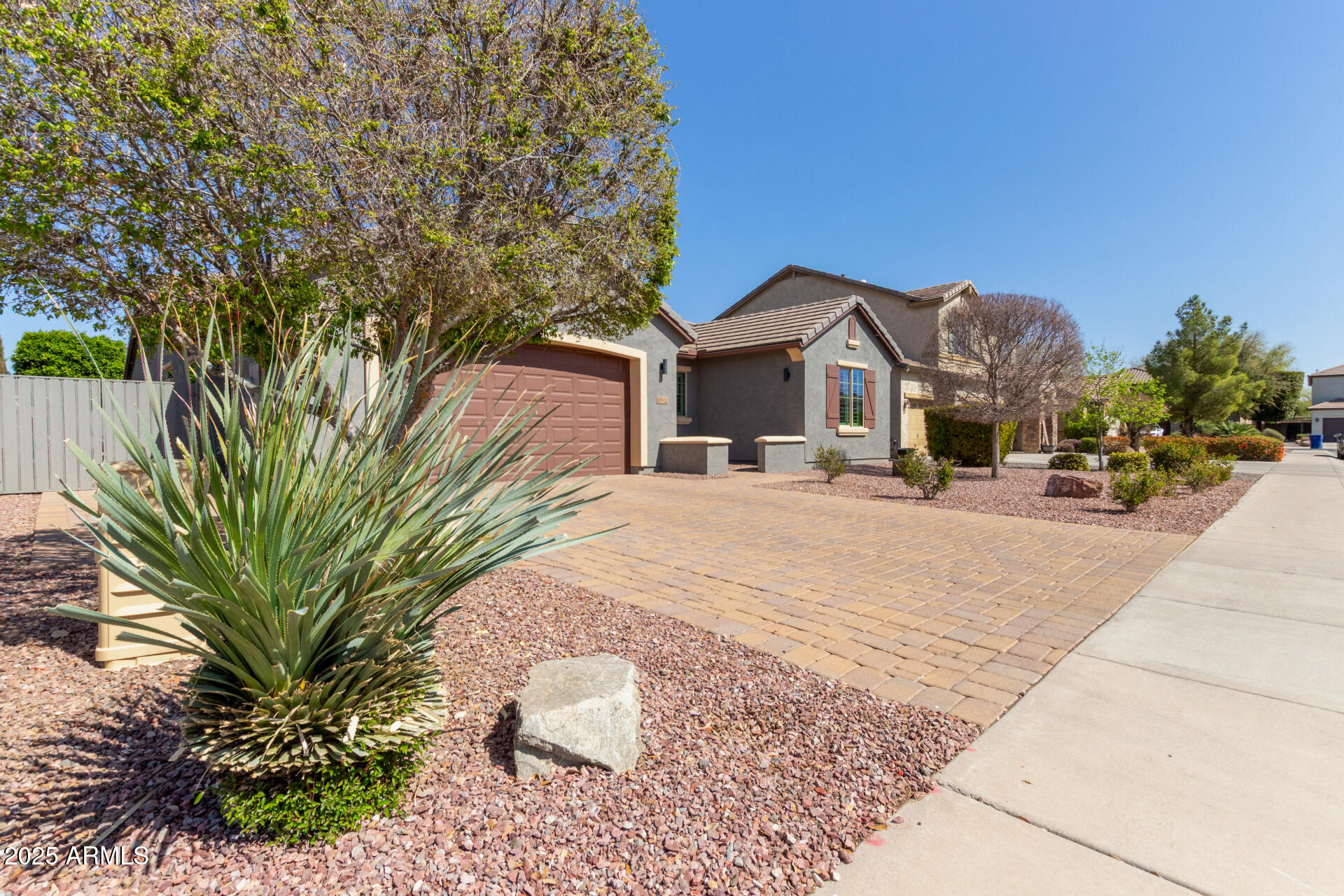 10822 E RAMBLEWOOD Circle