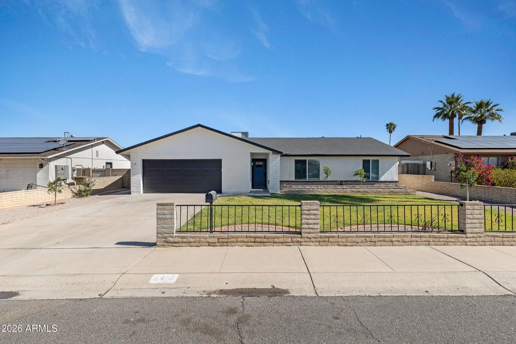 Photo of 4410 W Poinsettia Drive, Glendale, AZ 85304 (MLS # 7023050)