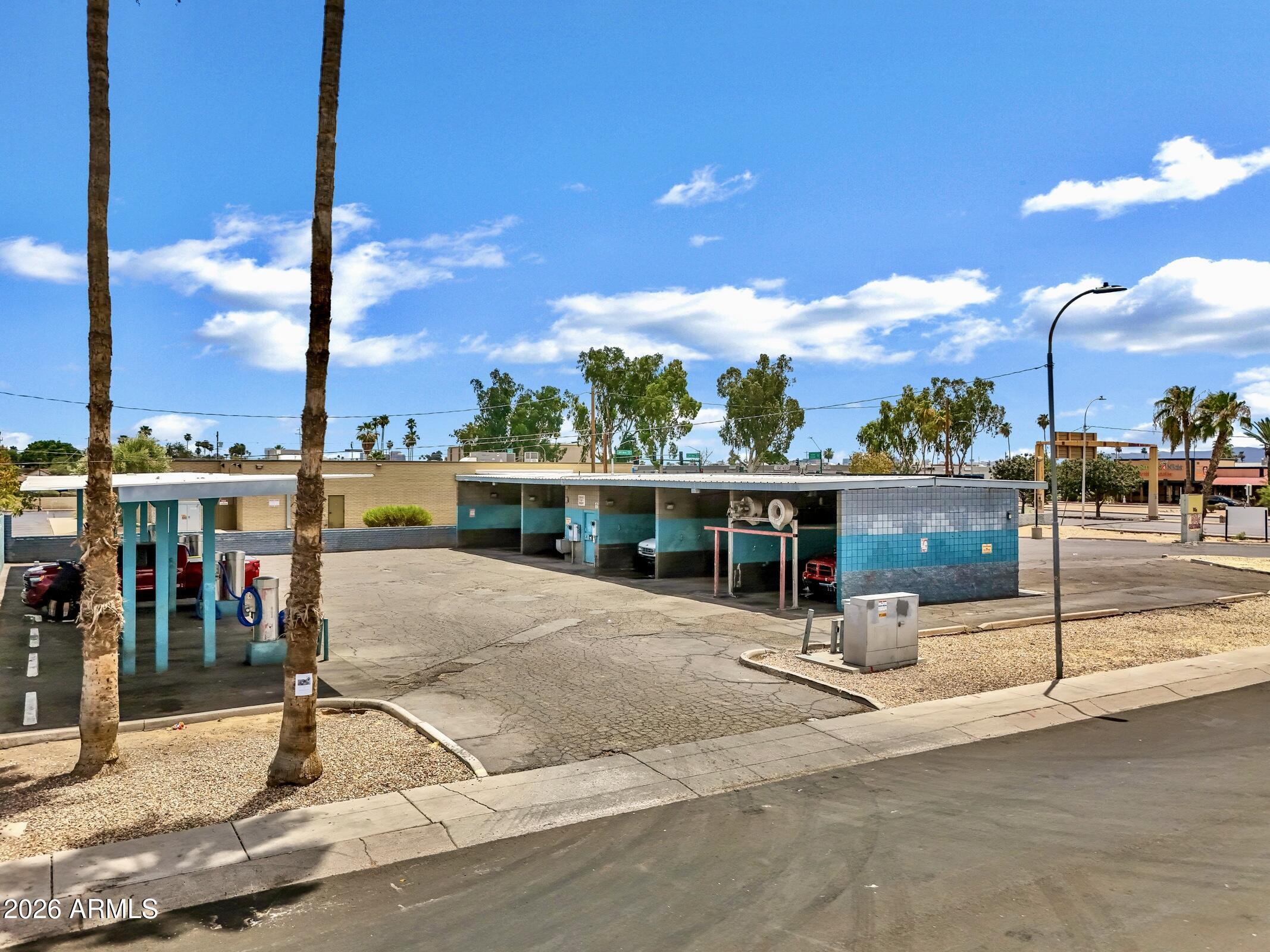 3118 W INDIAN SCHOOL Road