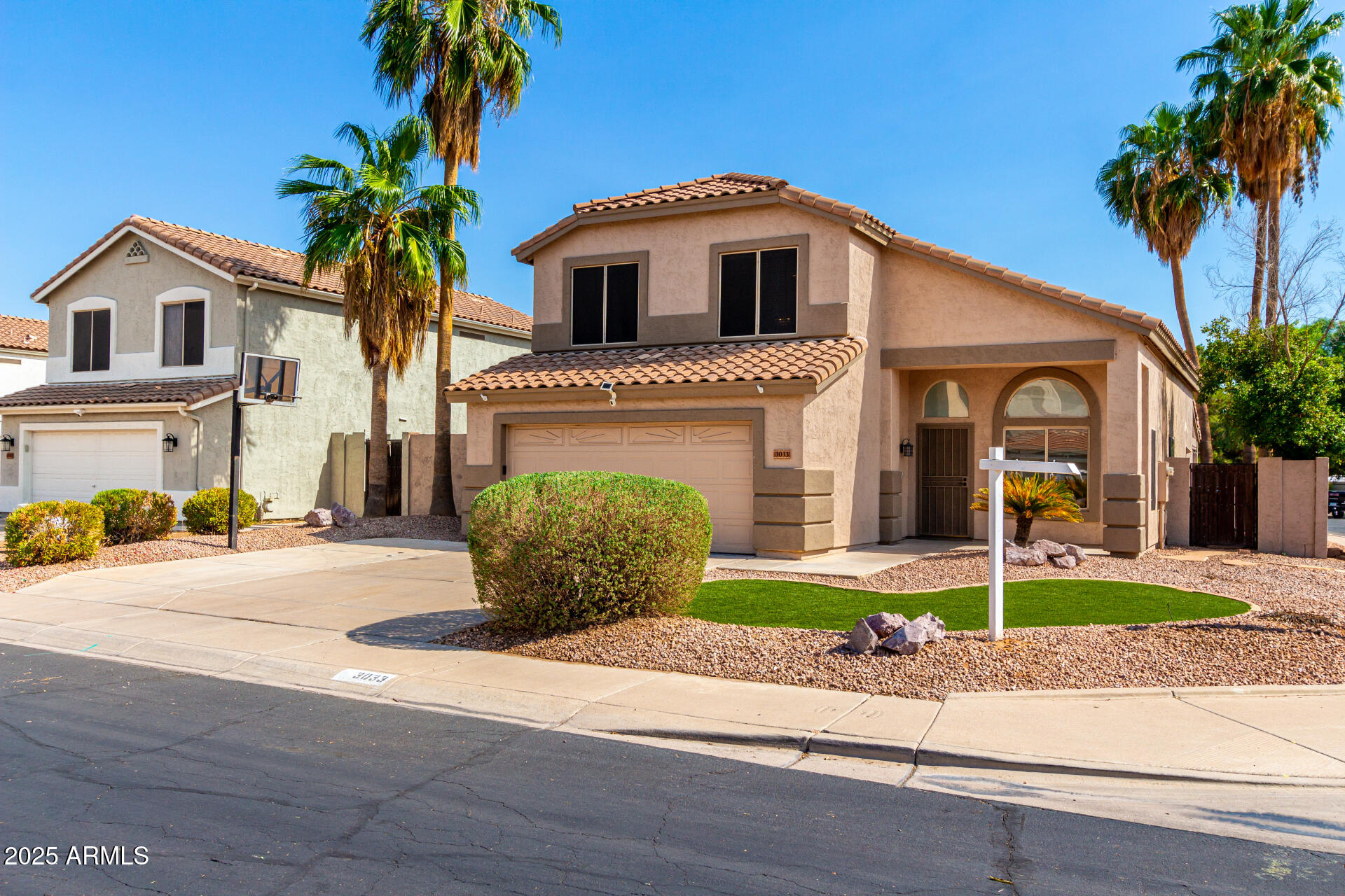 3033 E MILLBRAE Lane