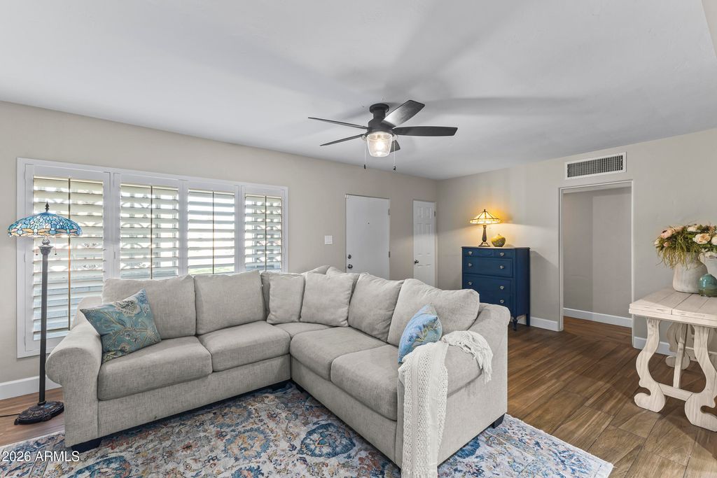 Photo of 7013 N 11th Way, Phoenix, AZ 85020 (MLS # 7003432)