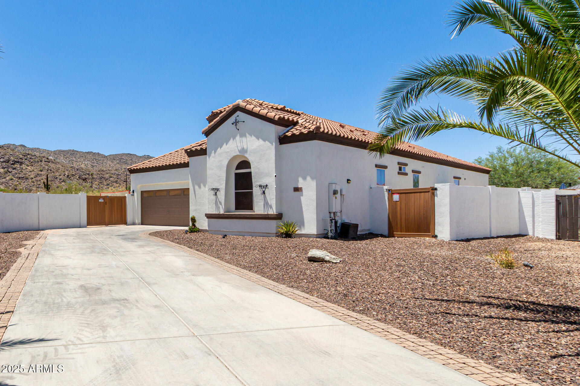 1809 E Gwen Street