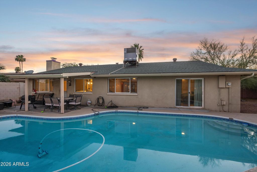Photo of 4001 S Hazelton Lane, Tempe, AZ 85282 (MLS # 7032030)