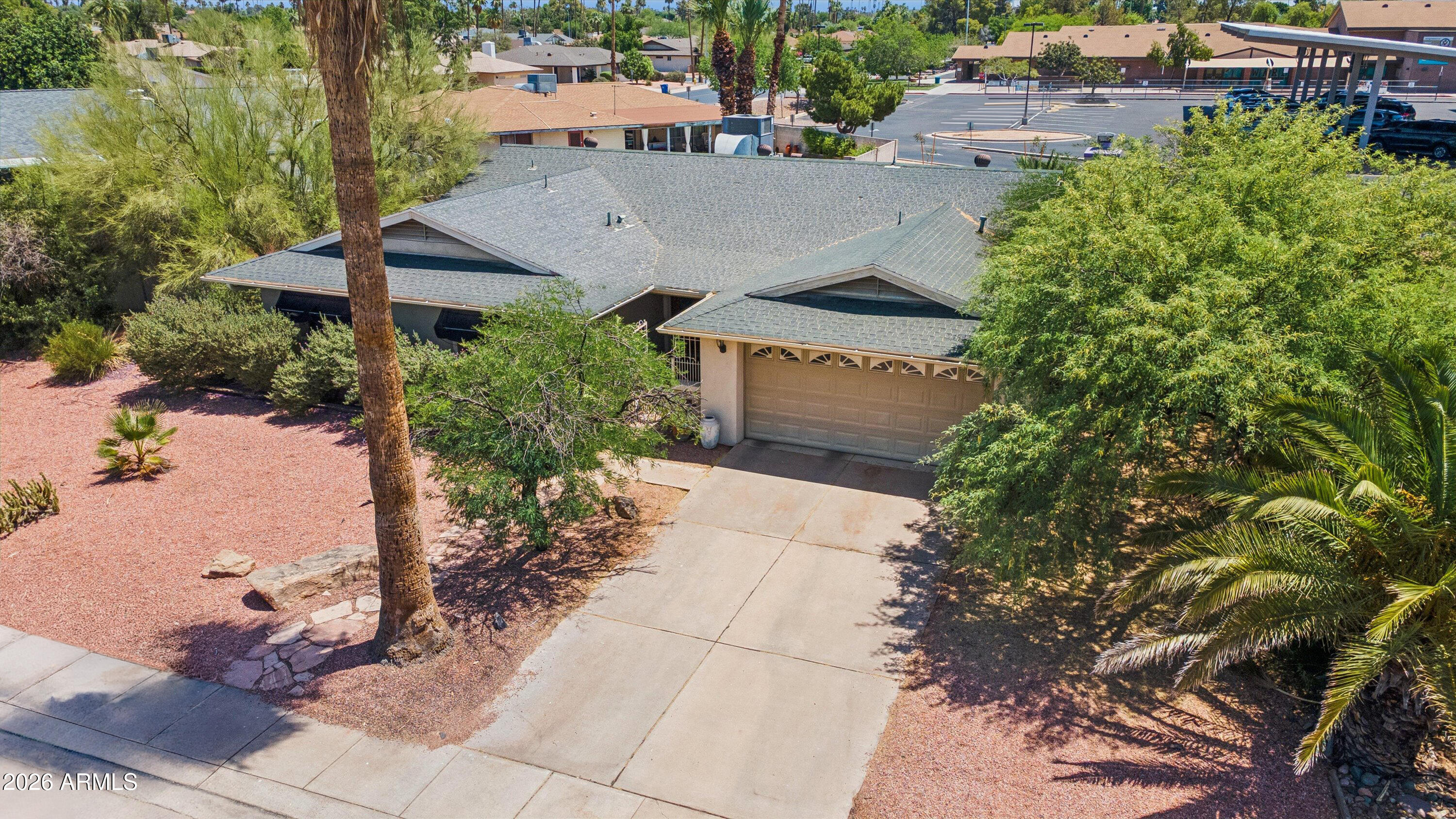 4001 S HAZELTON Lane