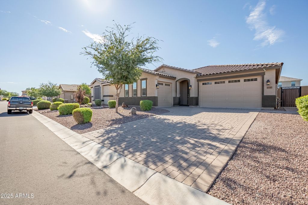 Photo of 2057 W Briana Way, San Tan Valley, AZ 85144 (MLS # 6957408)