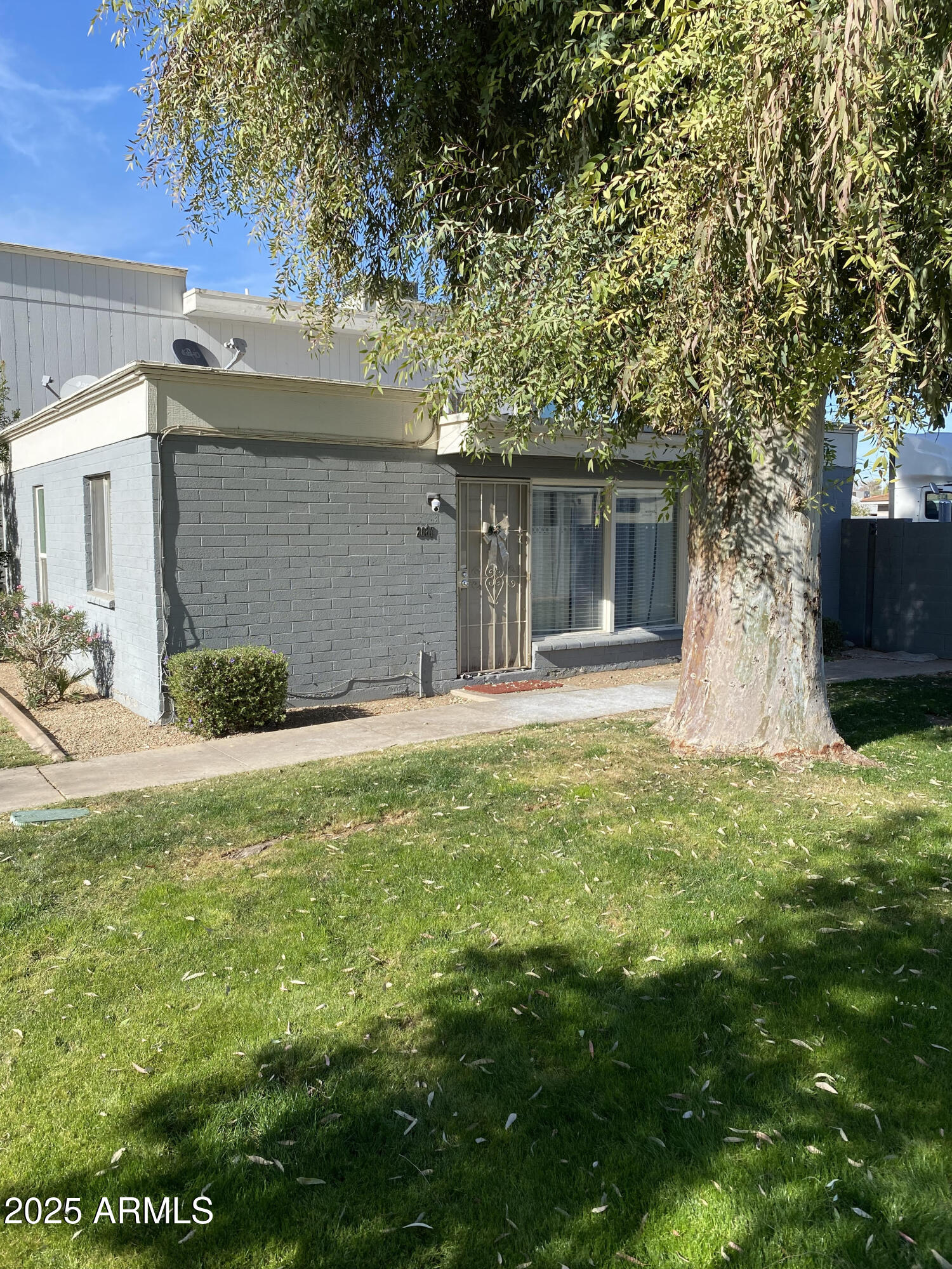 2687 W OCOTILLO Road