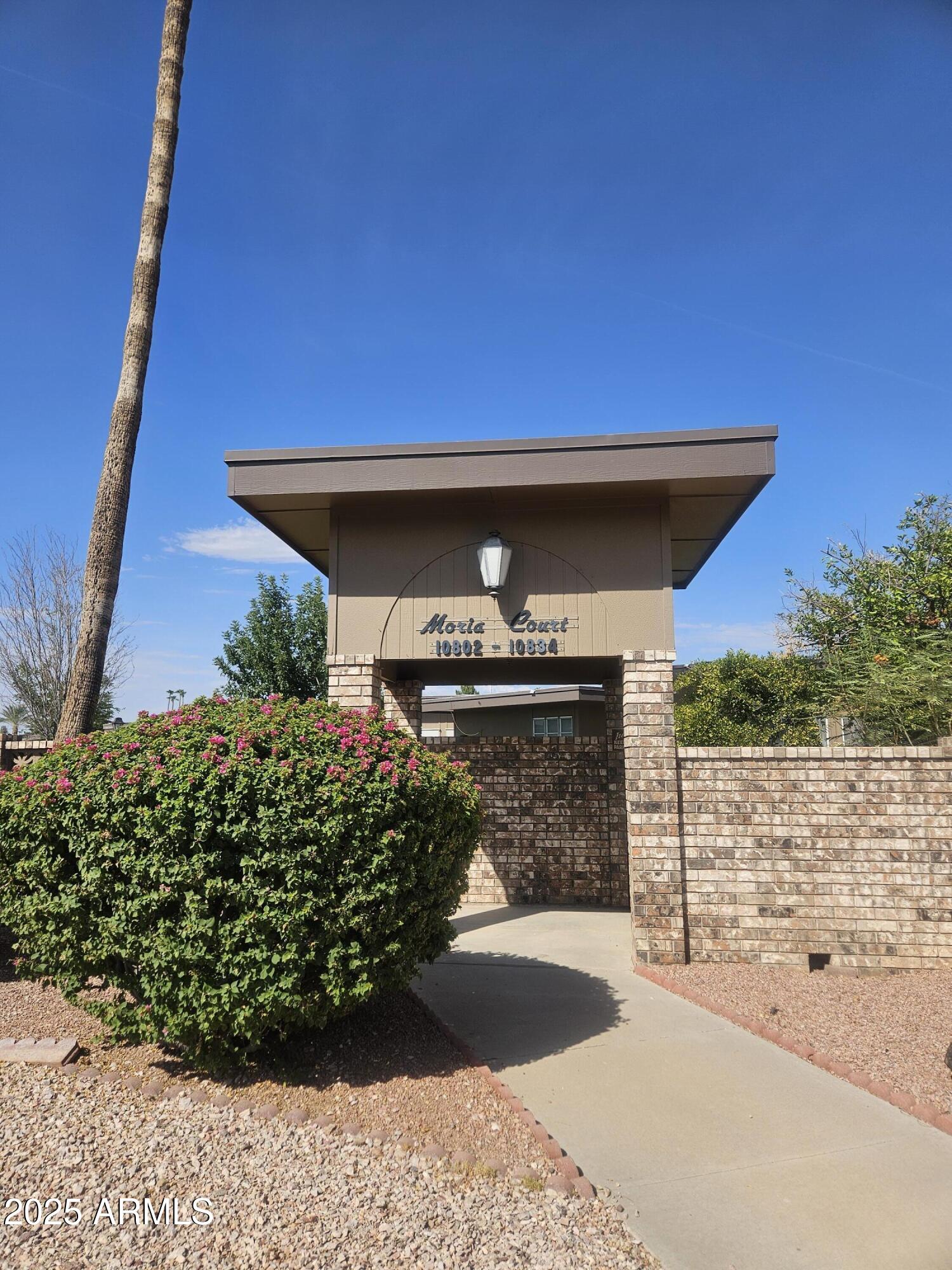 10814 W THUNDERBIRD Boulevard