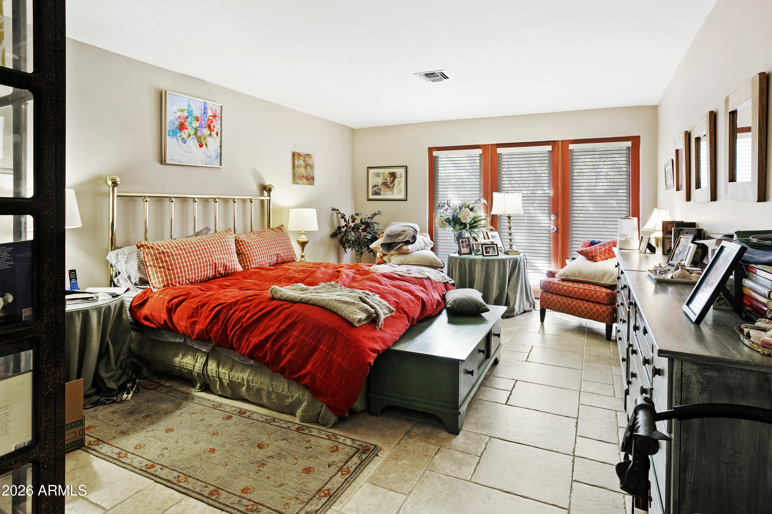 5434 E LINCOLN Drive E 36