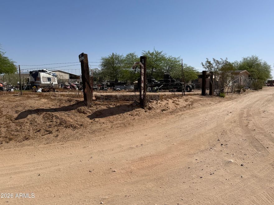 Perfectly located with all the Queen Creek amenities nearby, but a big enough lot to have your own space.  Water and Electric on the property.  Great Clean and Blade Opportunity To Build Your New Custom Home!  Located in The Award Winning Queen Creek School District, Close to Freeways, Airports and Entertainment! DO NOT DISTURB TENNANTS PLEASE, DRIVE BY VIEWINGS ONLY.