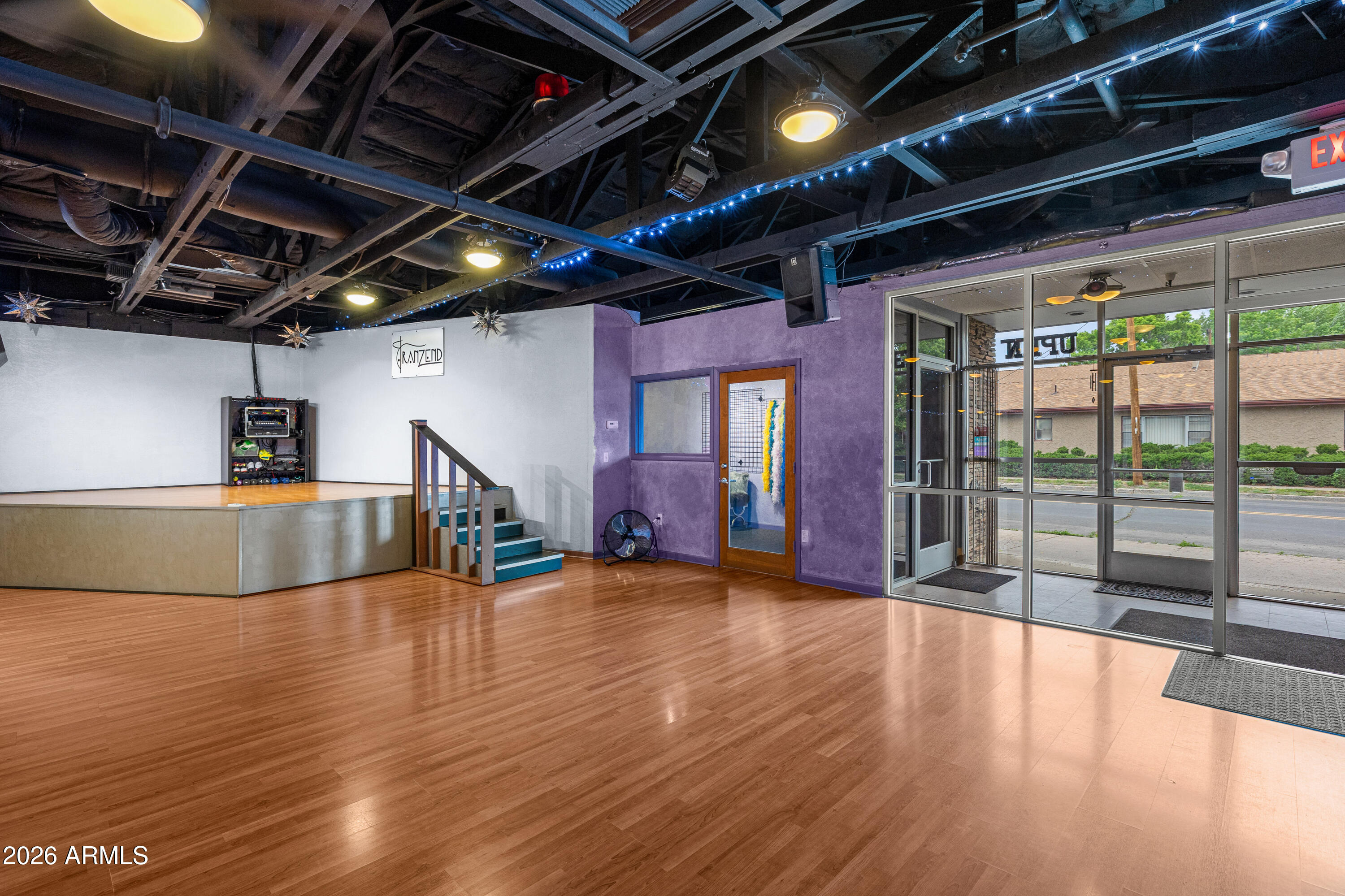 417 W SANTA FE Avenue