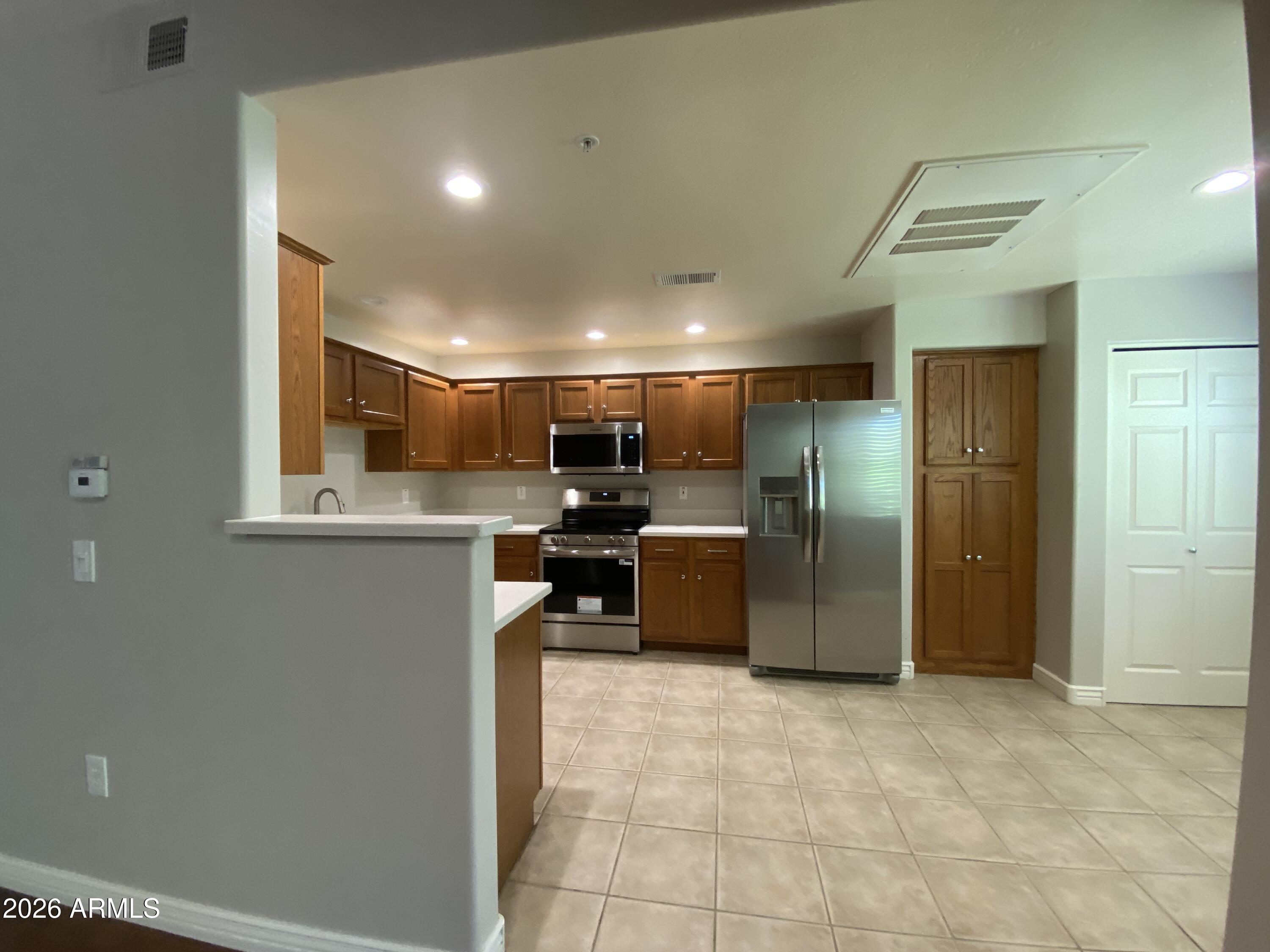 16801 N 94th Street Apt 1049
