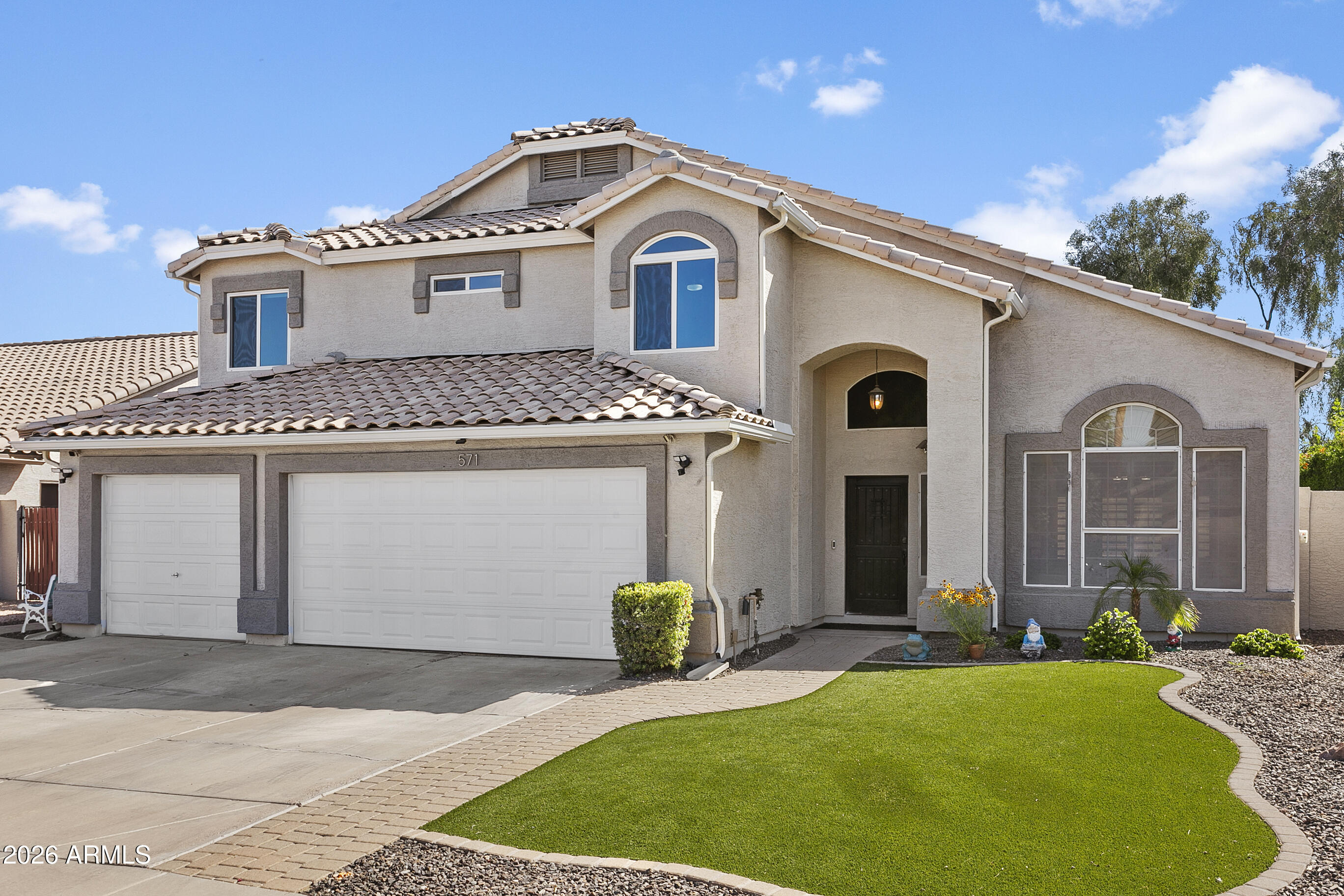 571 N KINGSTON Street