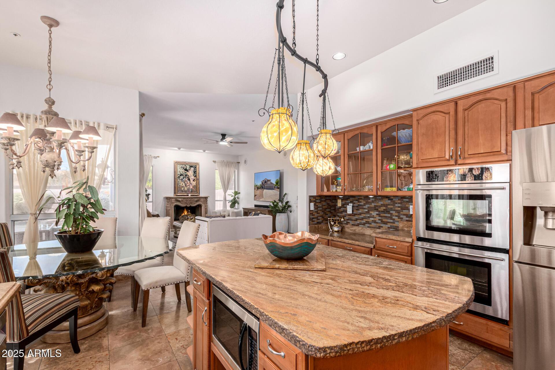 9203 E TOPEKA Drive