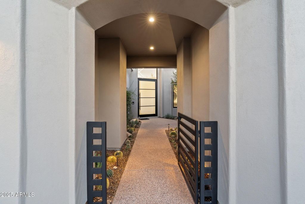 Photo of 15919 N 110th Place, Scottsdale, AZ 85255 (MLS # 6913486)