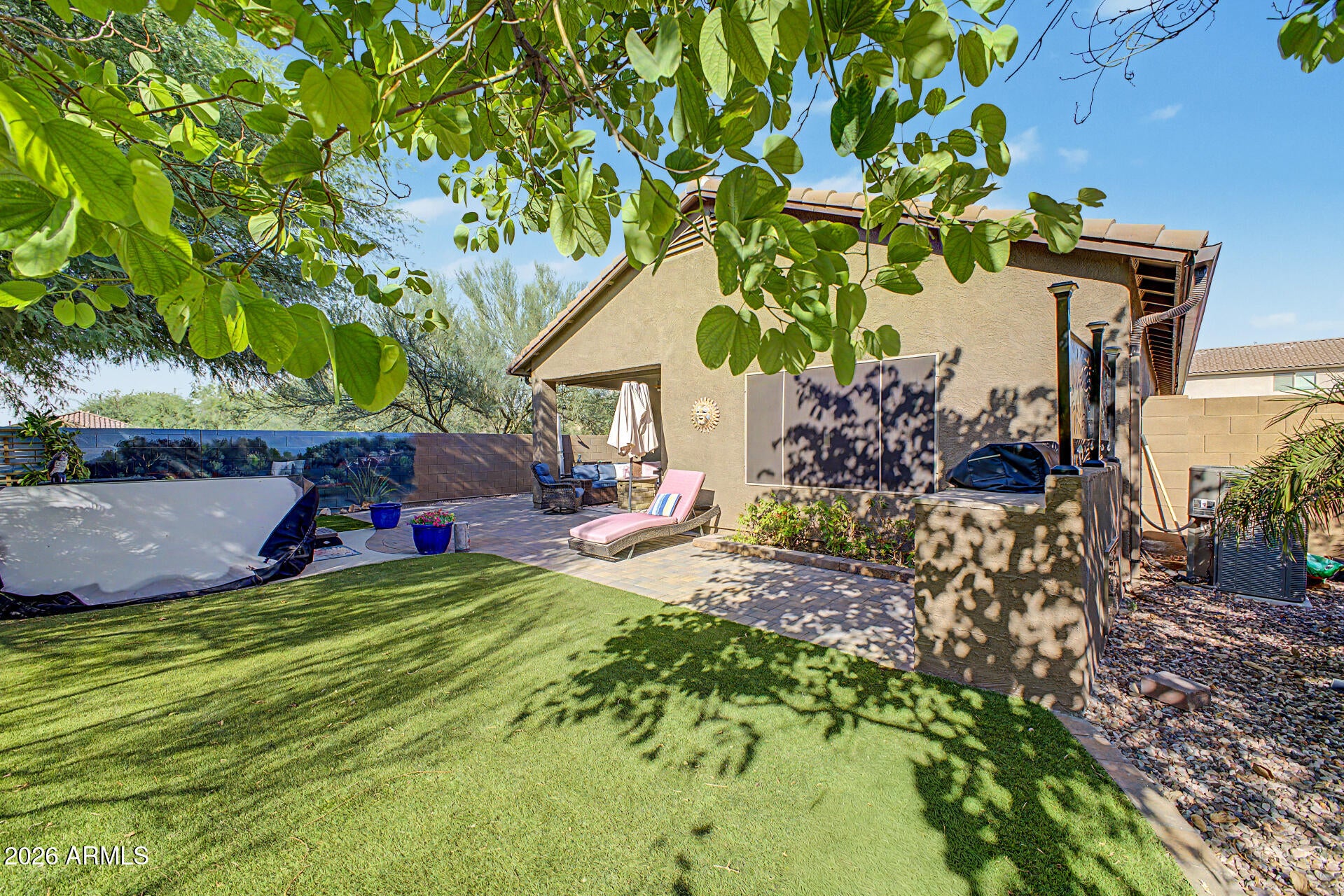 2504 N HUDSON Drive