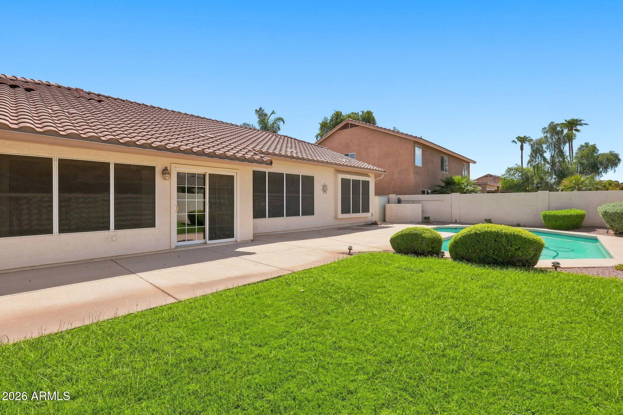 464 E BAYLOR Lane