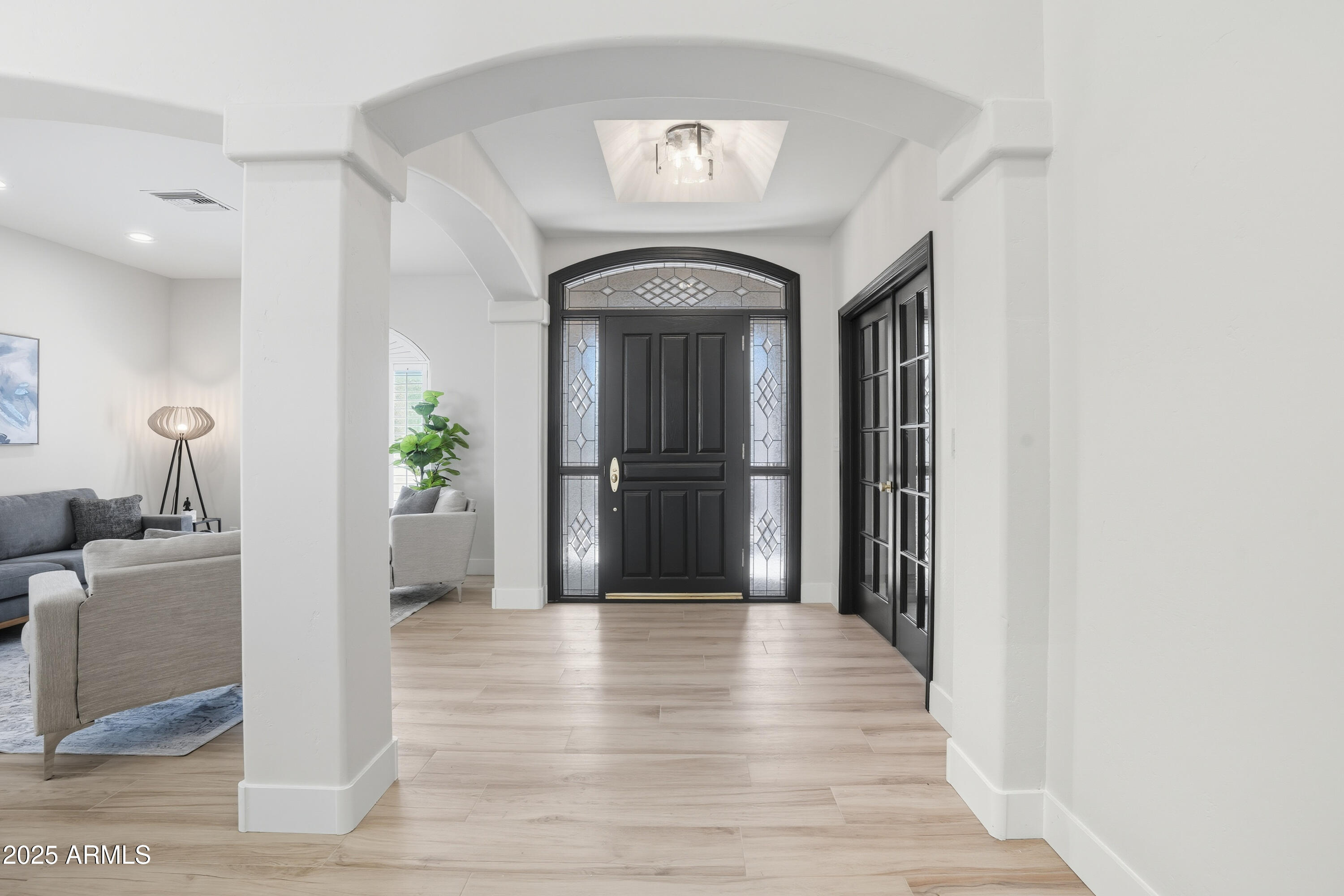 7122 W REDFIELD Road