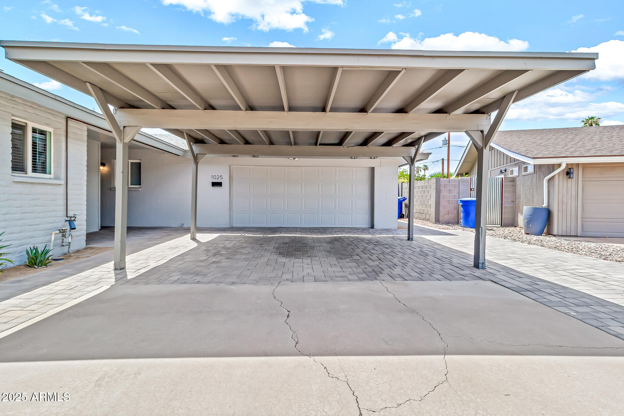 1025 E BALBOA Circle
