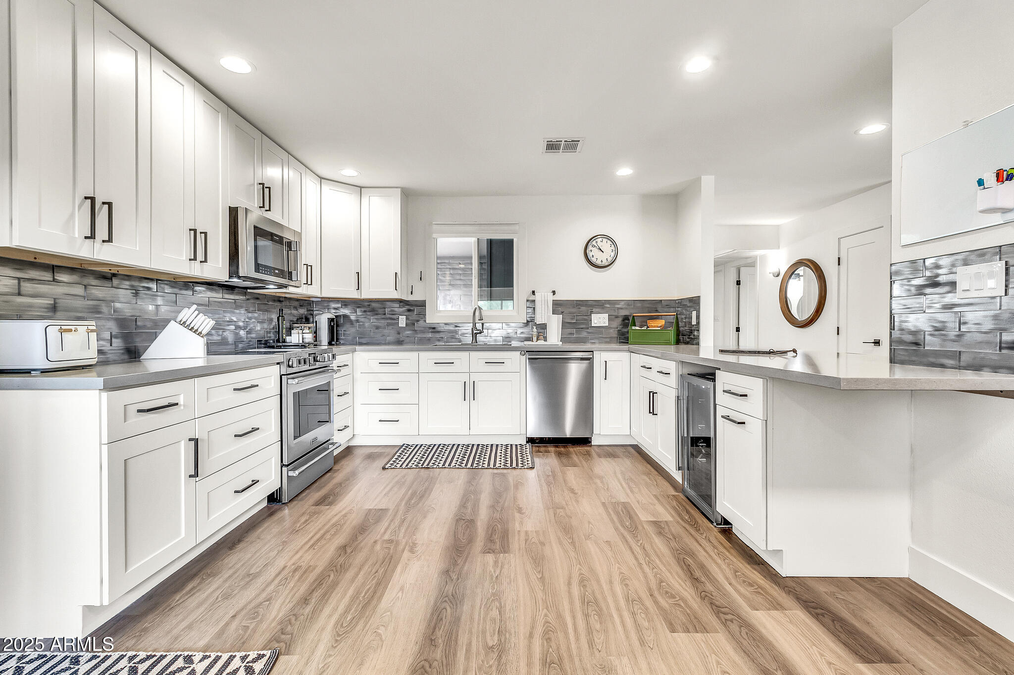 1025 E BALBOA Circle
