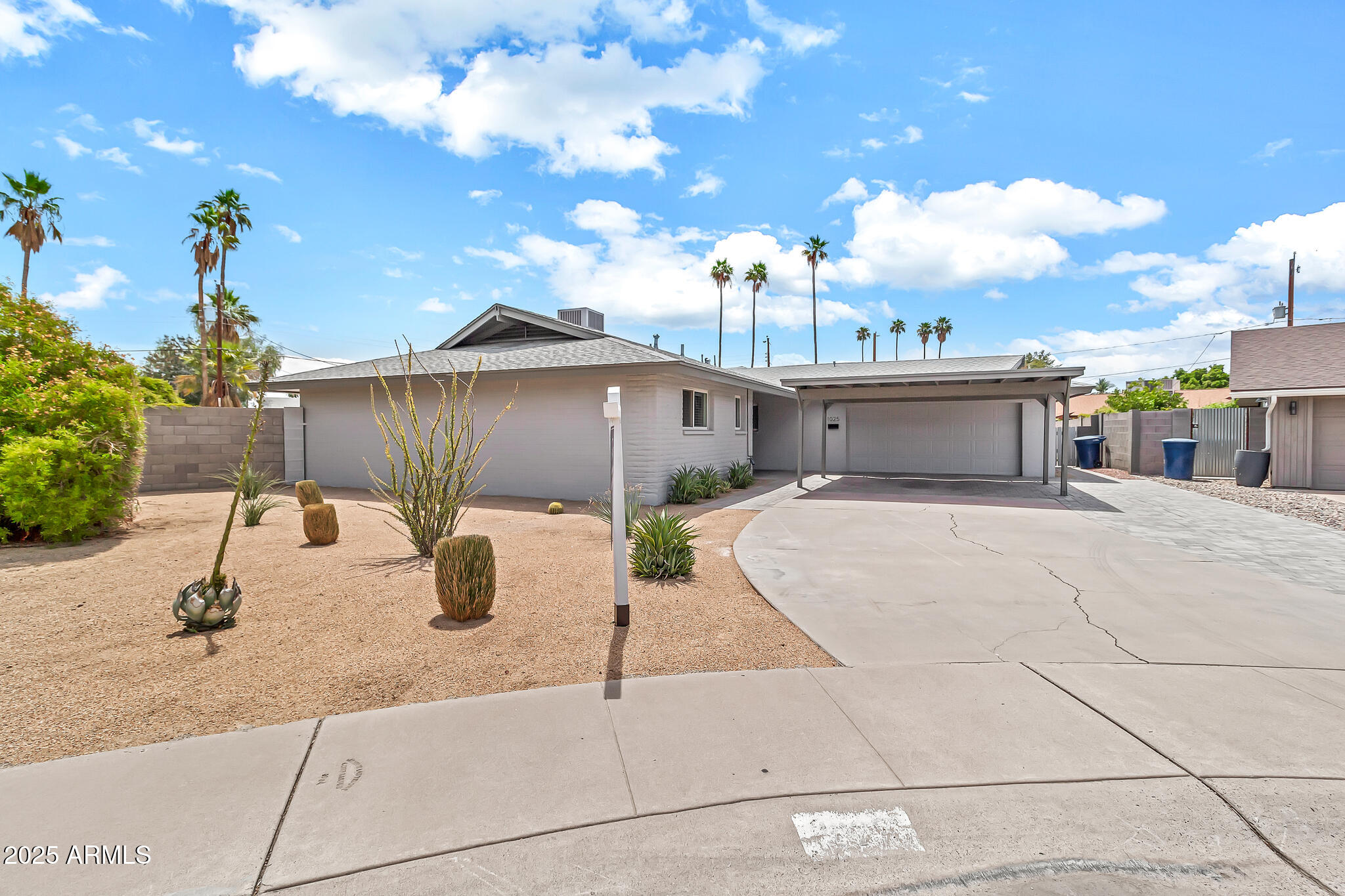 1025 E BALBOA Circle