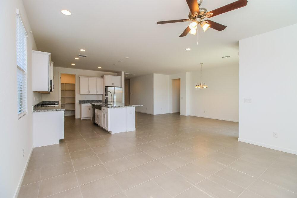 5647 W Walatowa Street