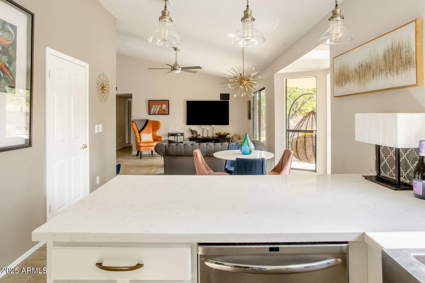 6533 E GRANDVIEW Drive