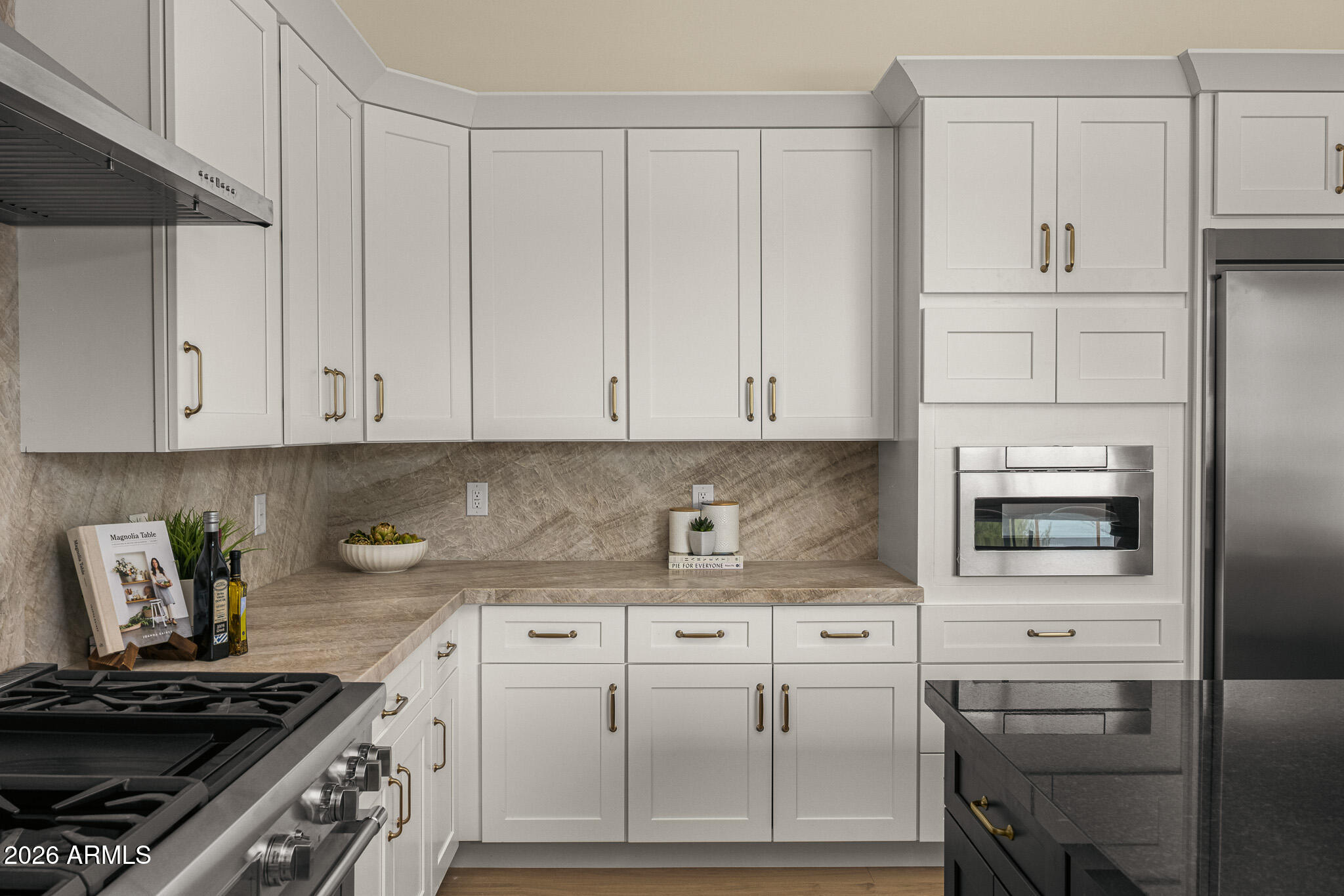 4314 E GLENROSA Avenue