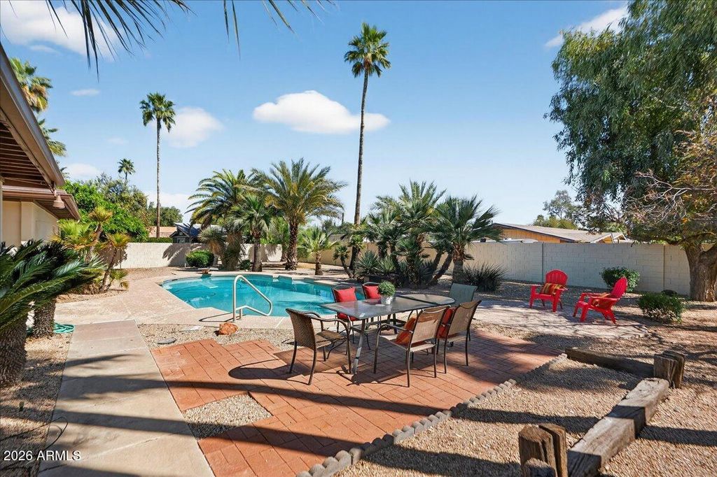 Photo of 10635 N 44th Court, Phoenix, AZ 85028 (MLS # 6999977)