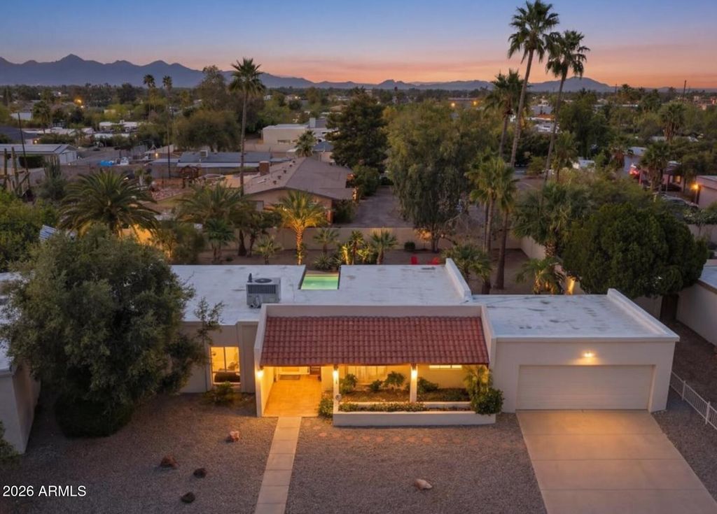 Photo of 10635 N 44th Court, Phoenix, AZ 85028 (MLS # 6999977)