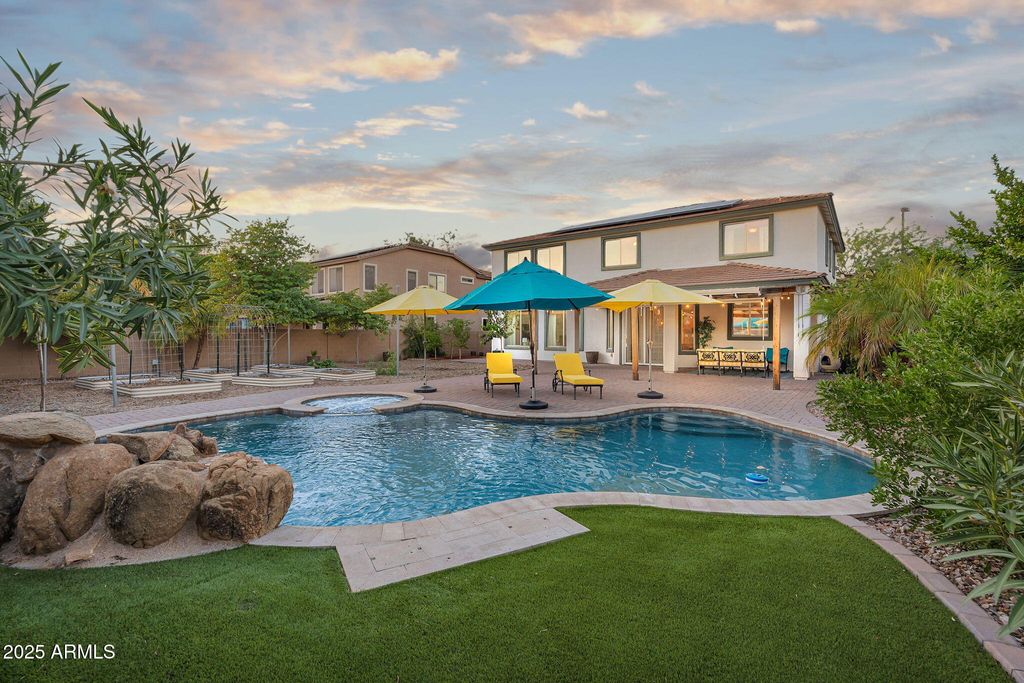 Photo of 3363 E Blue Ridge Way, Gilbert, AZ 85298 (MLS # 6937315)