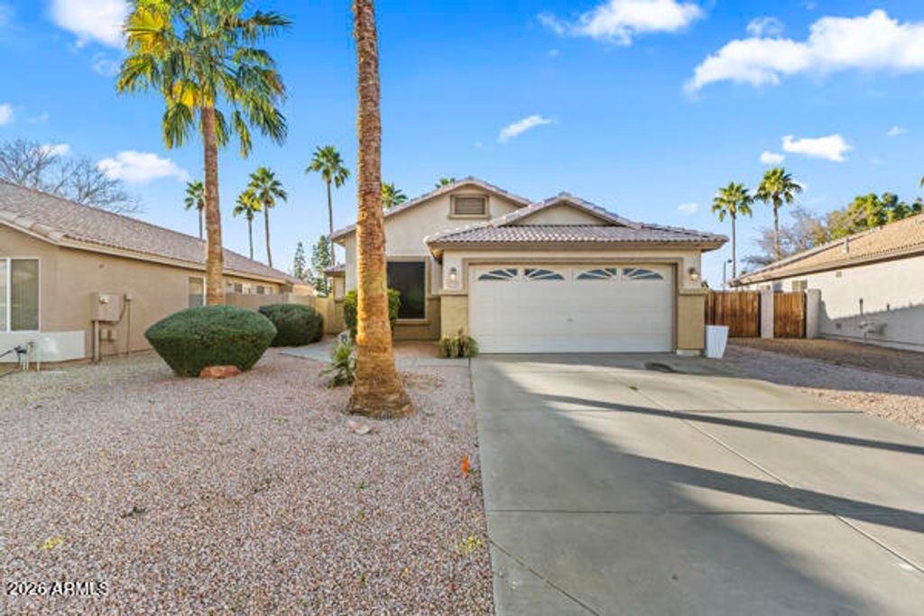 Photo of 1900 S Oak Street, Gilbert, AZ 85233 (MLS # 6964424)