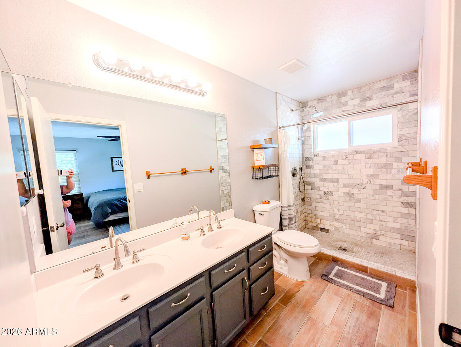 3556 E UTOPIA Road