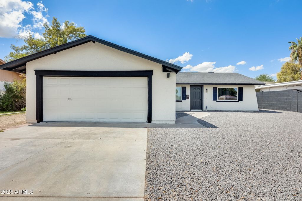 Photo of 6818 S Terrace Road, Tempe, AZ 85283 (MLS # 6888439)