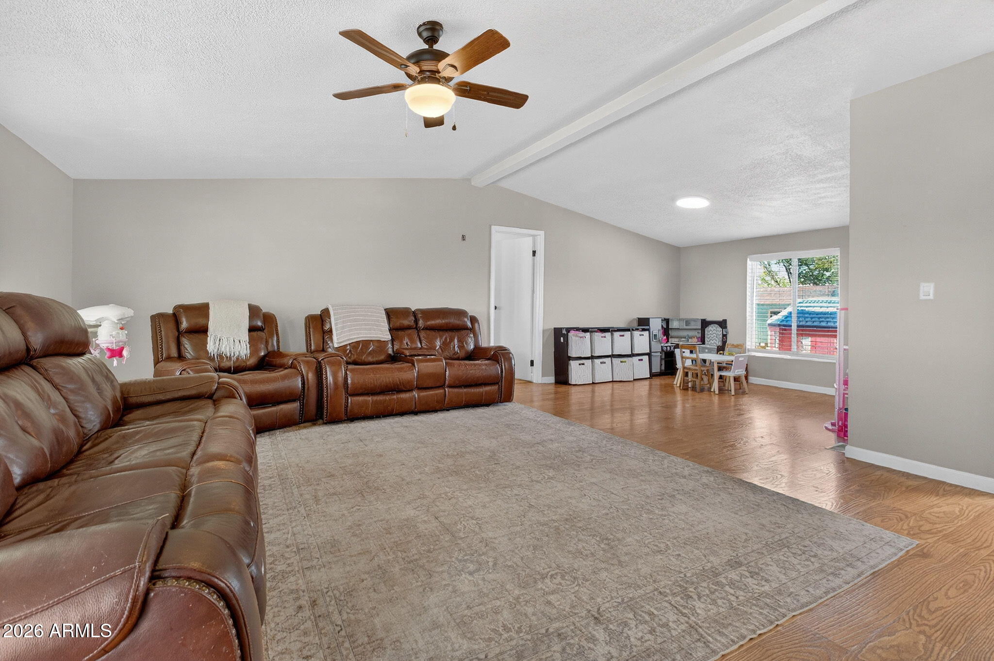 390 N RAILROAD Avenue