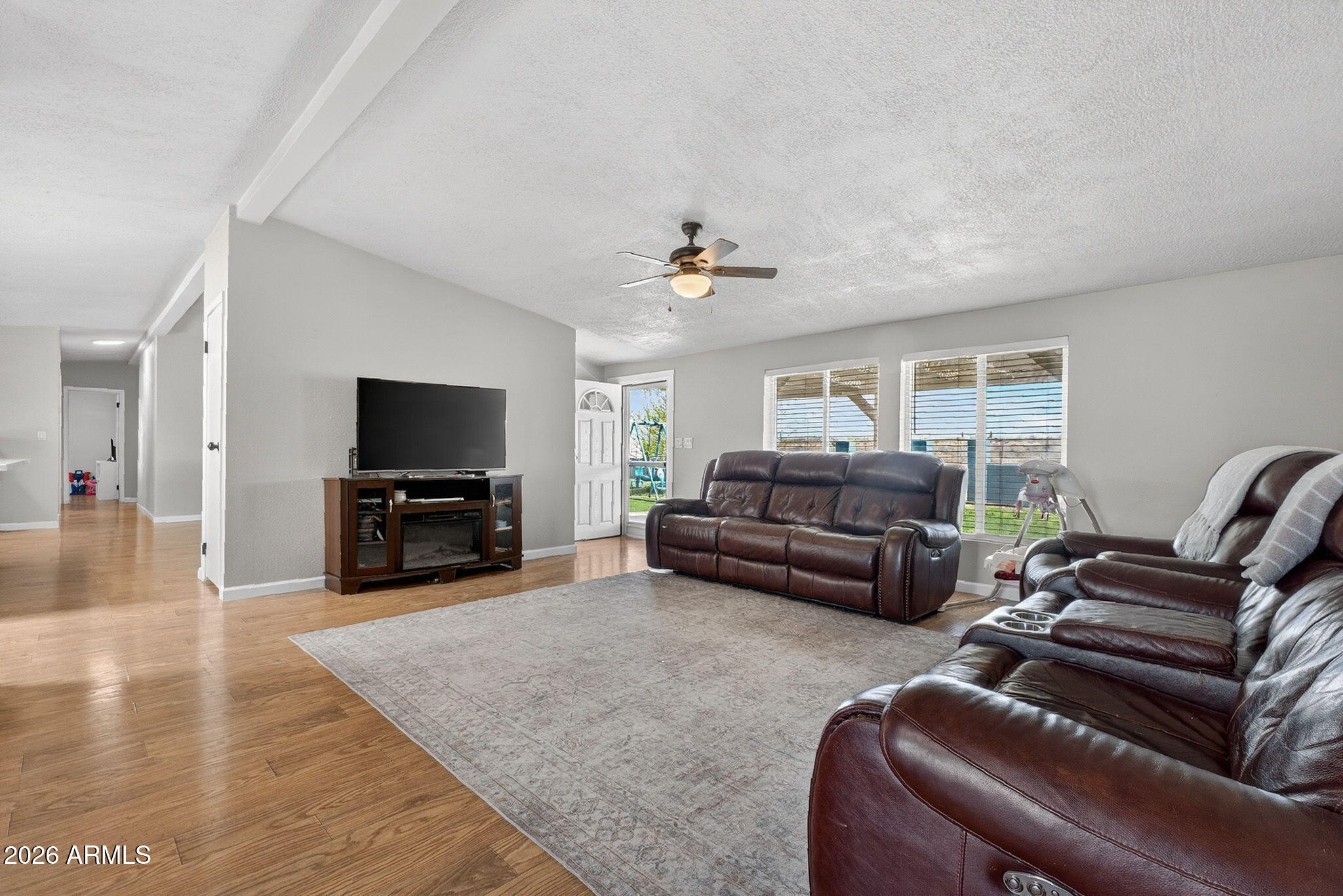 390 N RAILROAD Avenue