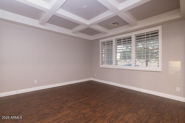 18469 W SUNNYSLOPE Lane
