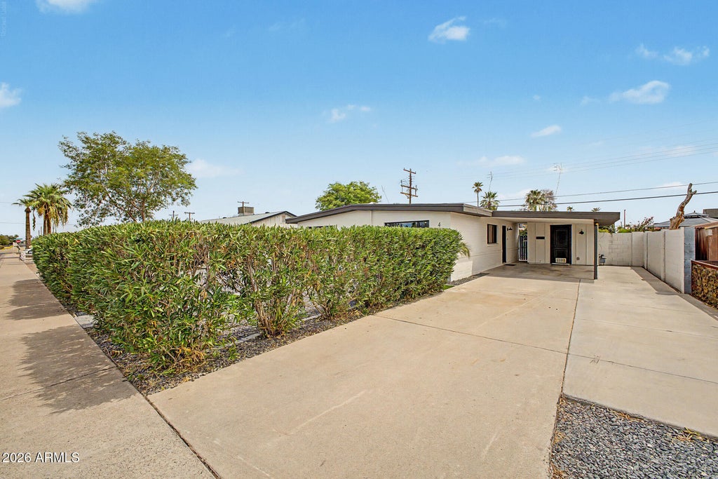 Photo of 433 E Beatryce Street, Tempe, AZ 85288 (MLS # 7067272)