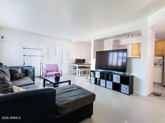 1500 W Rio Salado Parkway 28