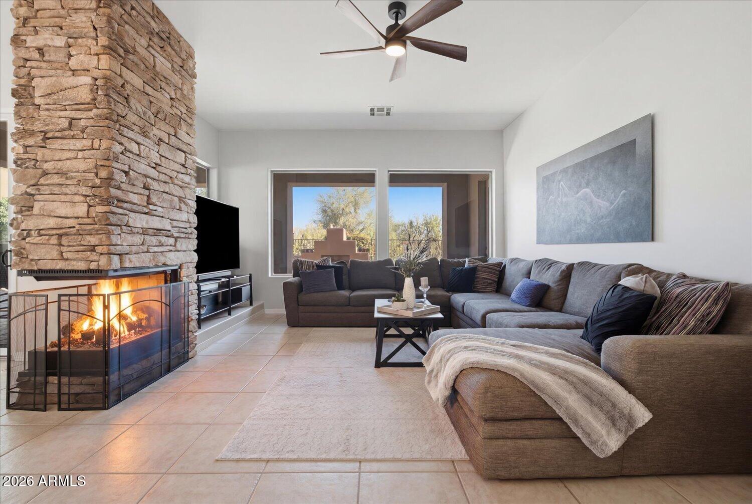 7427 E EVENING GLOW Drive