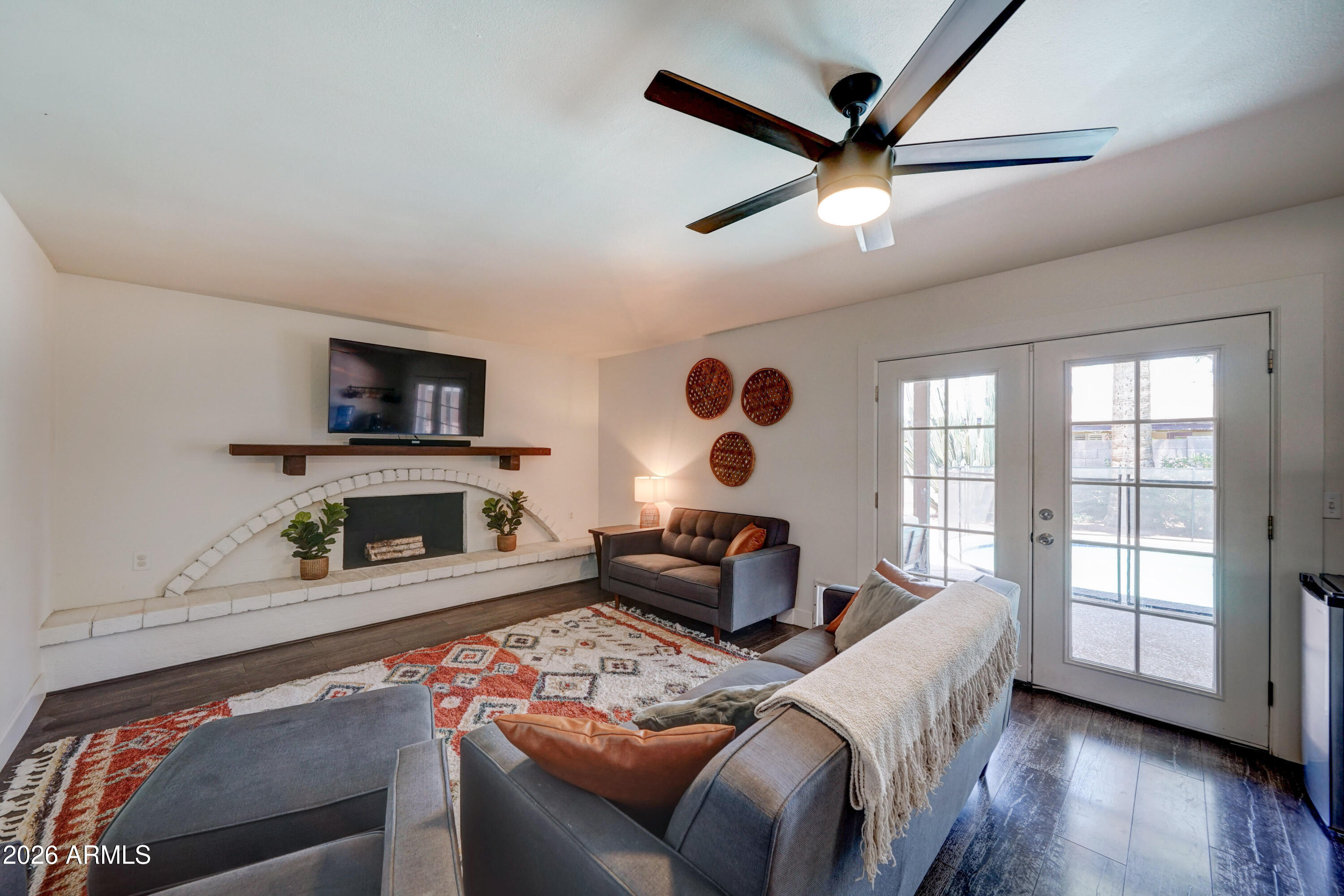 4820 E SUNNYSIDE Drive